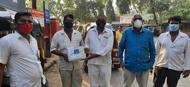 Distribution of Masks at Madh Island