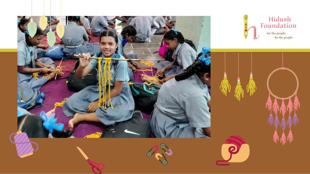 Students at the macrame workshop