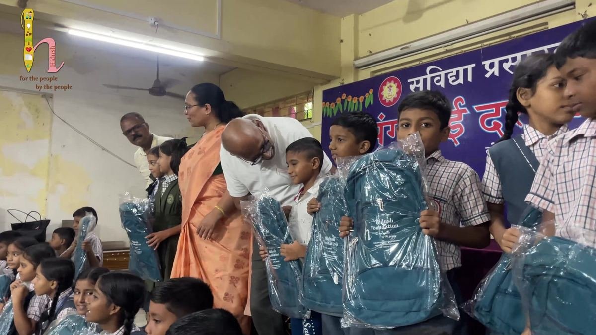 Students with their new bags